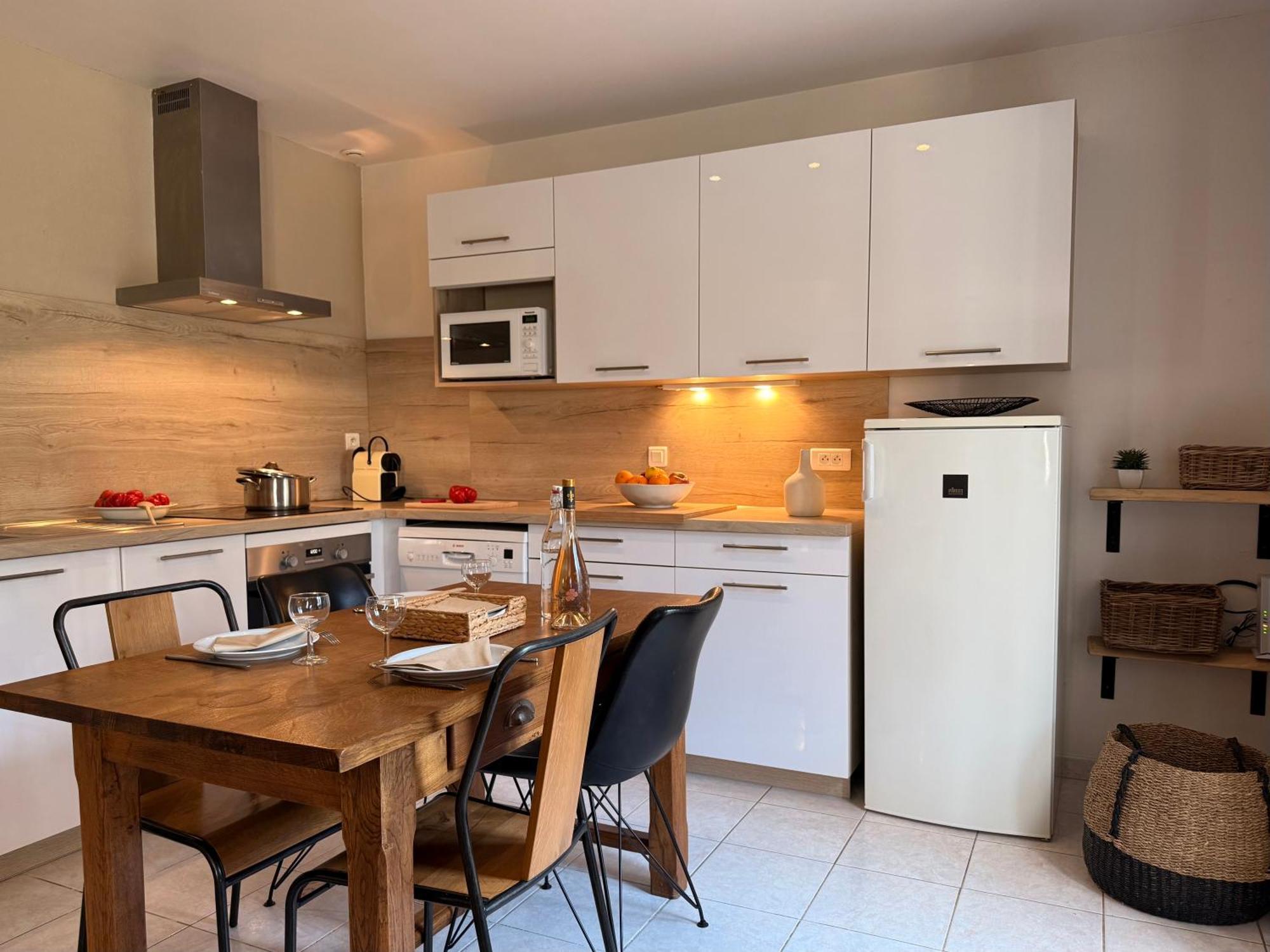 Le Domaine De Laforest Fontvieille Esterno foto